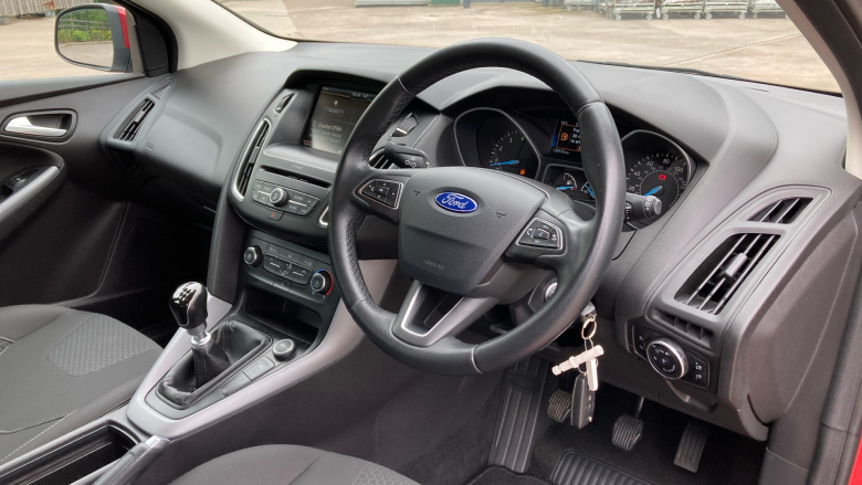 Ford Focus 1.0 EcoBoost 125 Zetec 5dr Petrol Hatchback